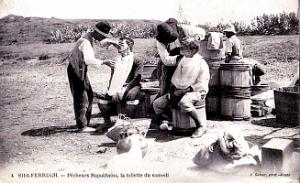 1335- Sidi-Ferruch- Pecheurs Napolitains a la Toilette